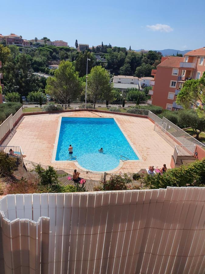 Appartement 4/6 Pers Fréjus Kültér fotó